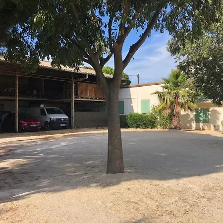 Mas De Plisset Saint-Gilles (Gard)