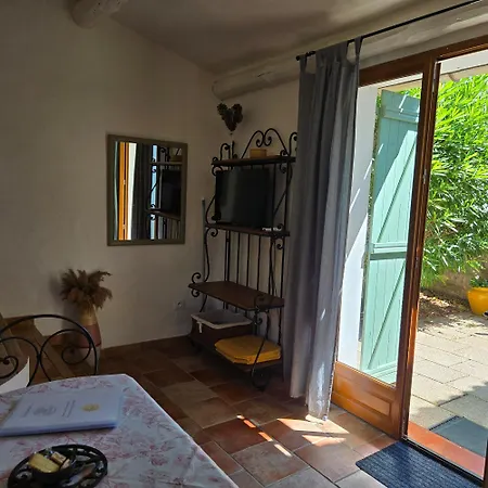 Mas De Plisset Apartamento Saint-Gilles (Gard)