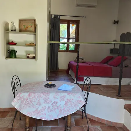 Apartamento Mas De Plisset Saint-Gilles (Gard)