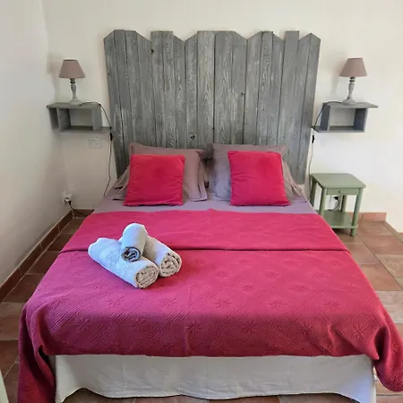 Mas De Plisset Apartamento Saint-Gilles (Gard)